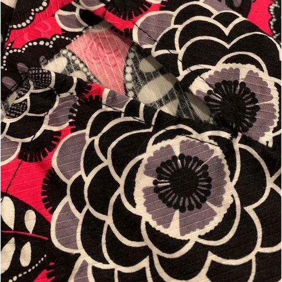 Life Is Peachy Scrub Top - Picture 7 of 9